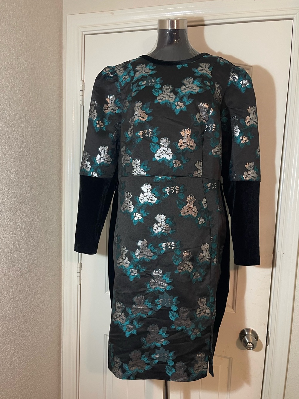 Eloquii dress size 16 Please check all picture of condition. - Picture 4 of 17